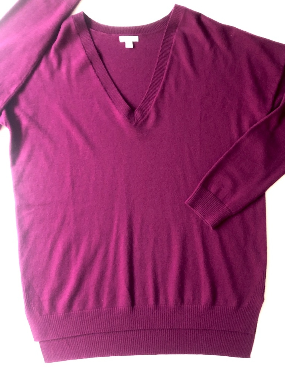 NWOT Magenta V-Neck Tunic Sweater MED